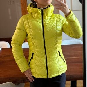 Calvin Klein Neon Yellow Puffer Hooded Jacket Compressible Small